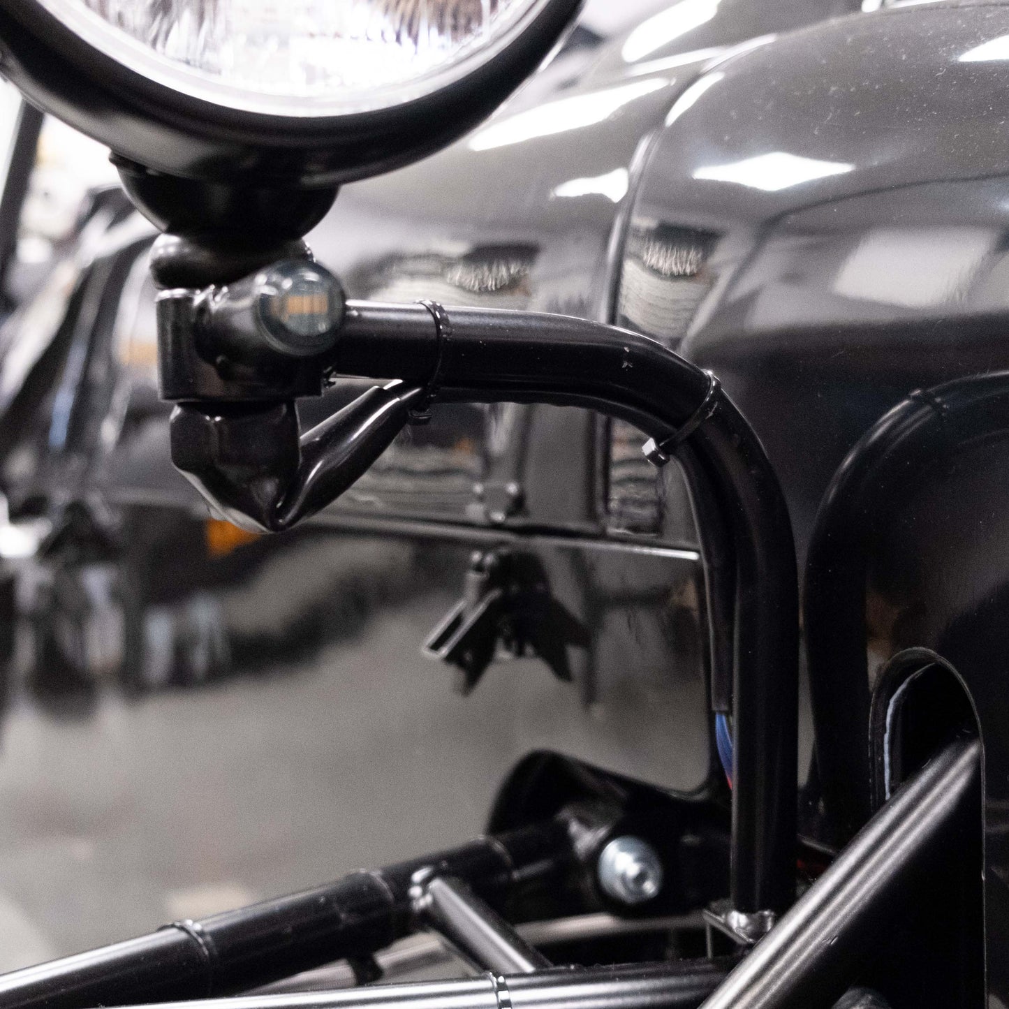 MK Indy R Removable Headlight Bracket - Black (Pair)